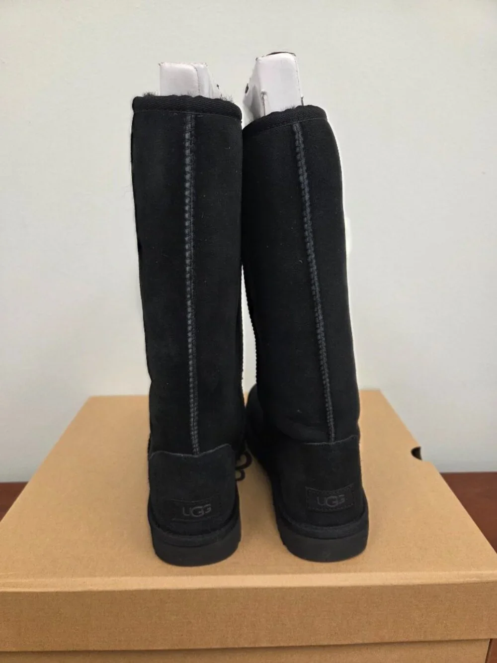 UGG CLASSIC TALL NEW IN BOX WOMEN'S SIZE 7 AND 8 BLACK BOOTS